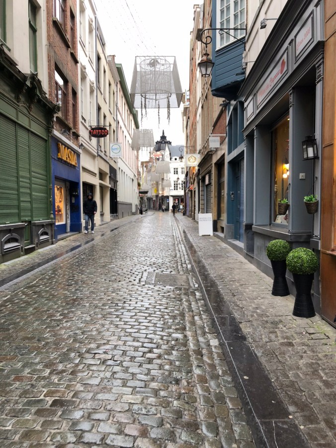 21B698E0-32A2-4346-B57A-702EFF800656