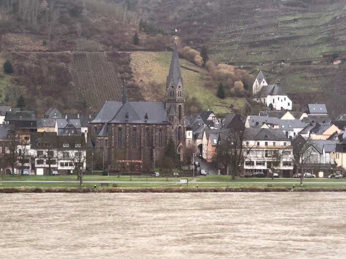 6287CFFC-4569-43AE-8100-980D498ECC08