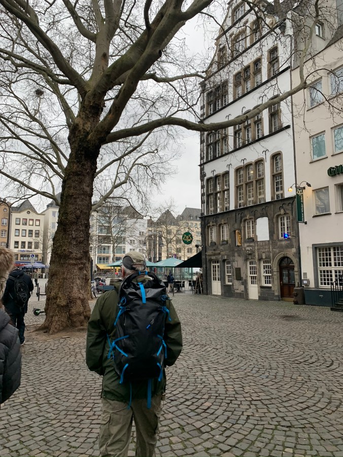 C0DCAF94-CA63-4FC4-928F-784D4B04ACC1