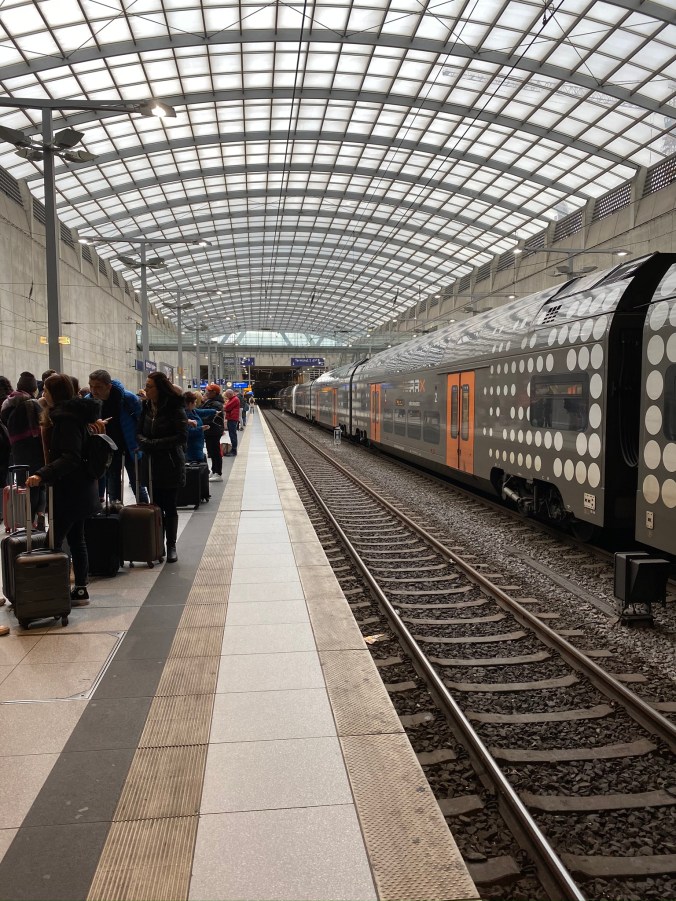 C96E9285-5651-4E1B-BED4-9B53E913F6A8